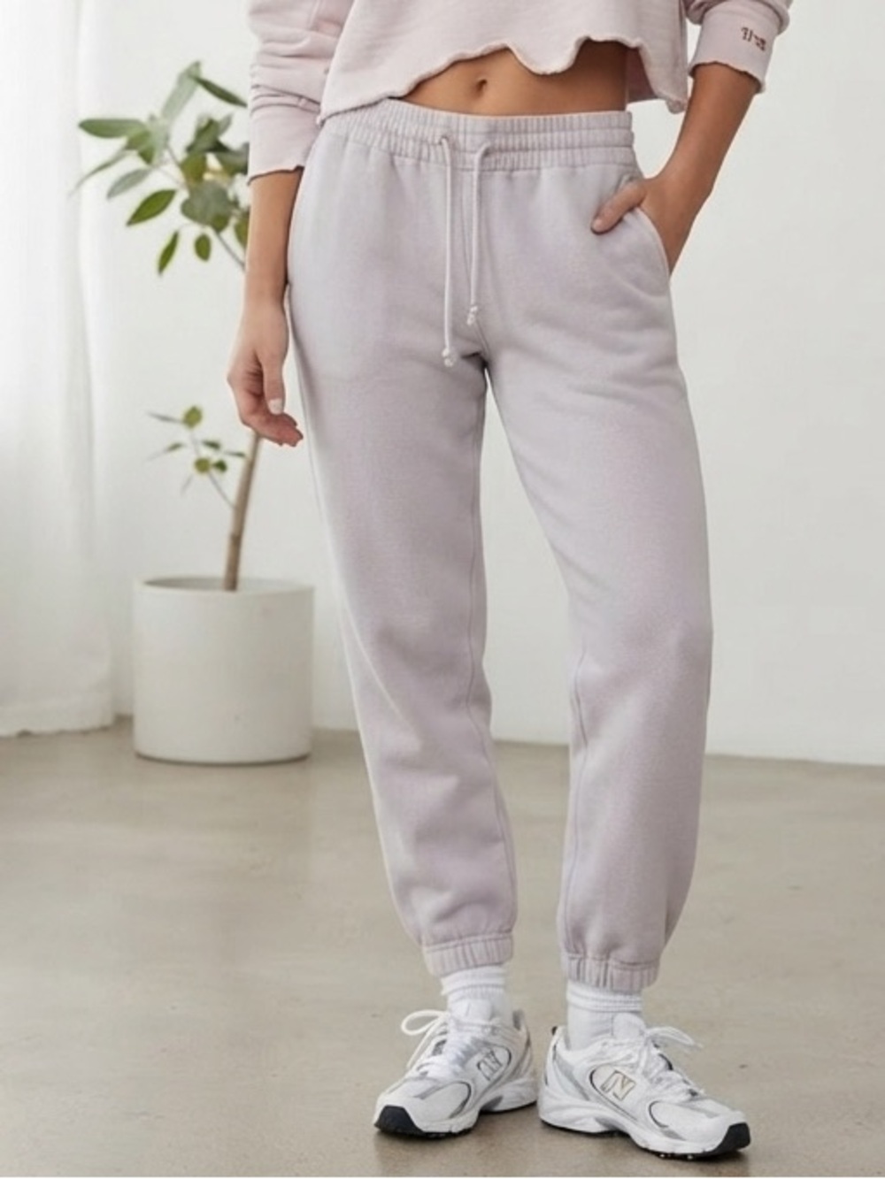 Women’s Light Pink Drawstring Sweatpants